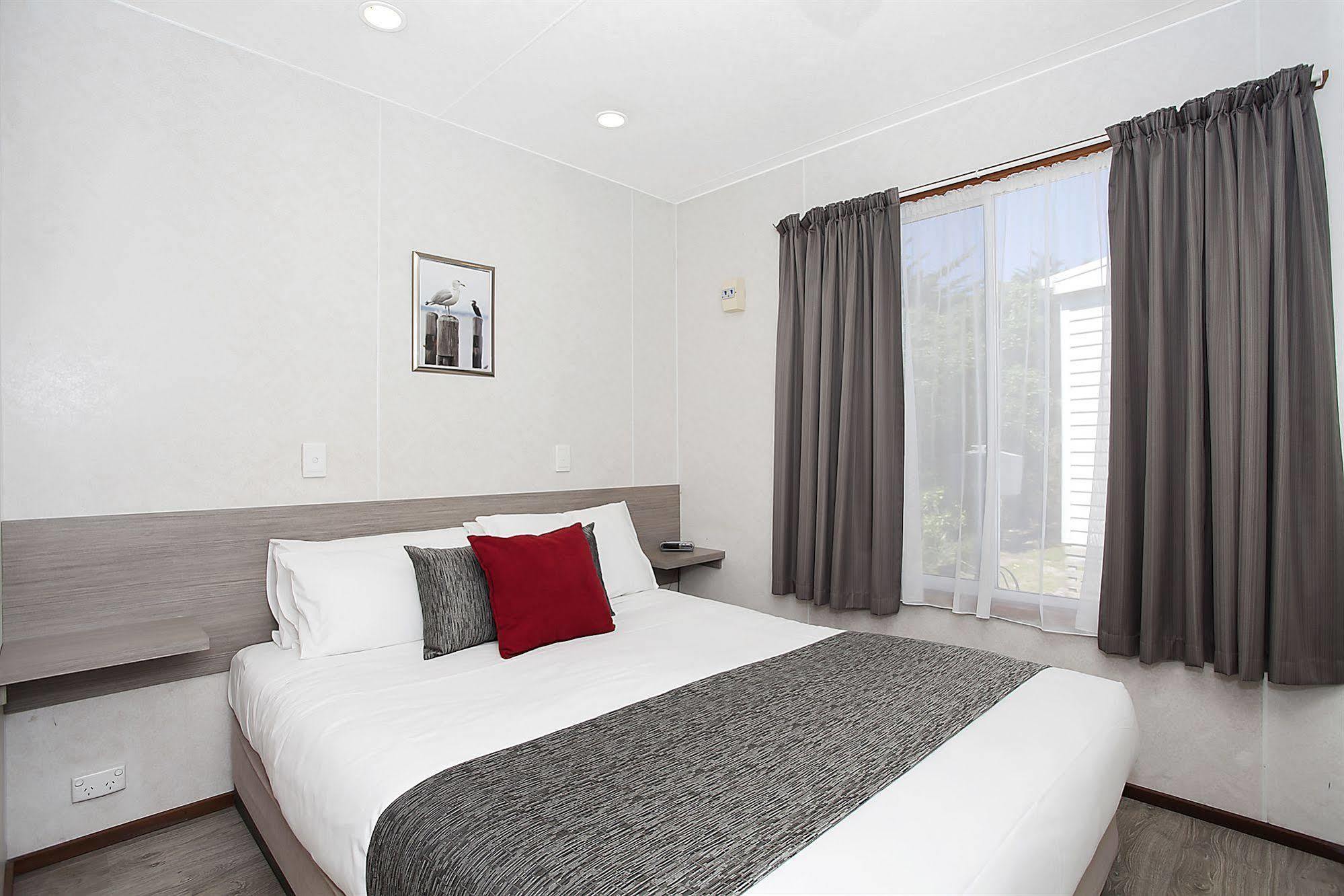 Hotel Great Ocean Road Tourist Park Peterborough Esterno foto